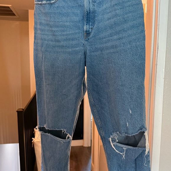 ABERCROMBIE JEANS SIZE 14 - DISTRESSED BAGGY - Picture 2 of 3